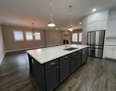 1400 Daisy Corner Drive - Photo Thumbnail 1