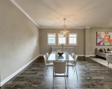 1400 Daisy Corner Drive - Photo Thumbnail 6