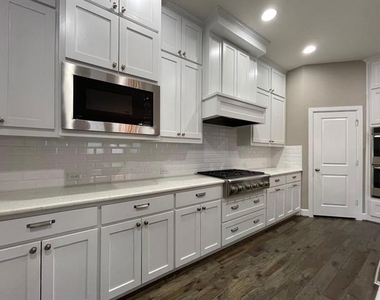 1400 Daisy Corner Drive - Photo Thumbnail 2