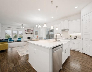16601 Highland Drive - Photo Thumbnail 6