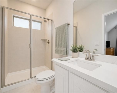 16601 Highland Drive - Photo Thumbnail 19