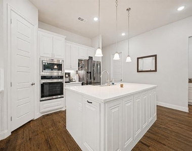 16601 Highland Drive - Photo Thumbnail 5