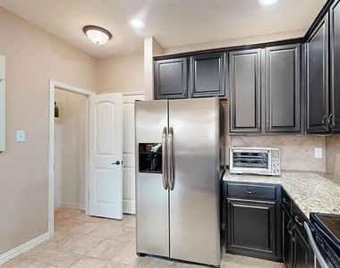6948 Carrington Lane - Photo Thumbnail 2