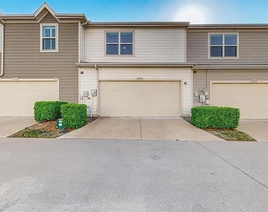 6948 Carrington Lane - Photo Thumbnail 7