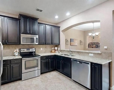6948 Carrington Lane - Photo Thumbnail 4