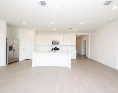 2220 Pommel Lane - Photo Thumbnail 24