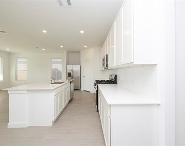 2220 Pommel Lane - Photo Thumbnail 29