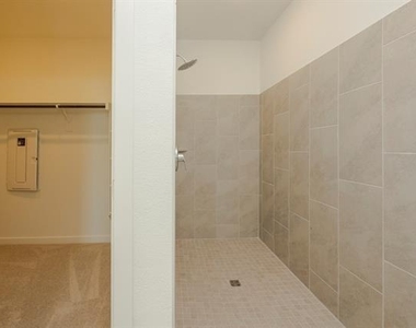 2220 Pommel Lane - Photo Thumbnail 18