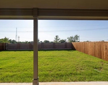 2220 Pommel Lane - Photo Thumbnail 32