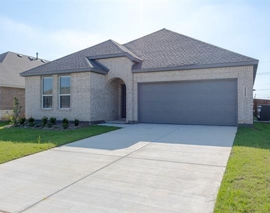 2220 Pommel Lane - Photo Thumbnail 2