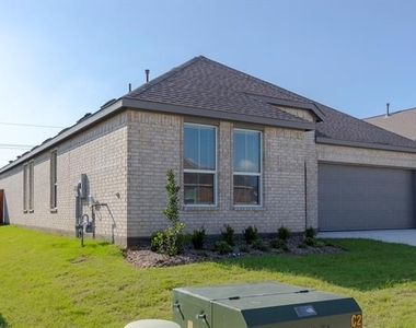 2220 Pommel Lane - Photo Thumbnail 4