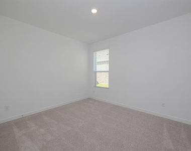 2220 Pommel Lane - Photo Thumbnail 14