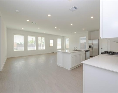 2220 Pommel Lane - Photo Thumbnail 20