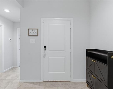 16308 Caledonia Court - Photo Thumbnail 7