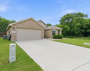 16308 Caledonia Court - Photo Thumbnail 5