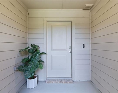16308 Caledonia Court - Photo Thumbnail 6