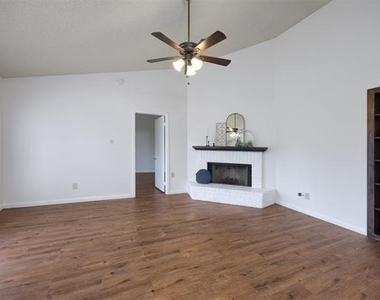 4504 Keys Drive - Photo Thumbnail 15