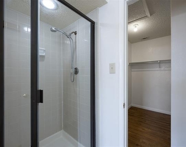 4504 Keys Drive - Photo Thumbnail 23