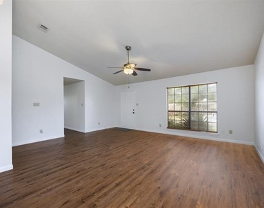 4504 Keys Drive - Photo Thumbnail 4