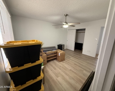 3321 W Cholla Street - Photo Thumbnail 9