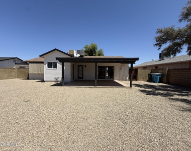 3321 W Cholla Street - Photo Thumbnail 5