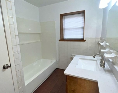 1025 Warden Street - Photo Thumbnail 10