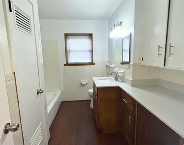 1025 Warden Street - Photo Thumbnail 8