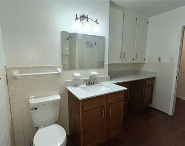1025 Warden Street - Photo Thumbnail 9