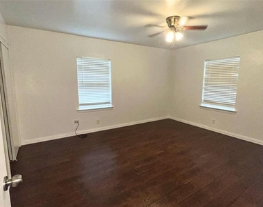 1025 Warden Street - Photo Thumbnail 11