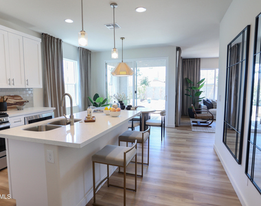 6548 N 15th Drive - Photo Thumbnail 1