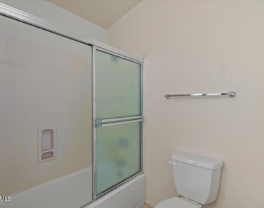 5709 E Gelding Drive - Photo Thumbnail 29