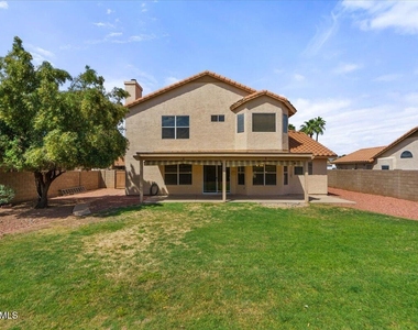 5709 E Gelding Drive - Photo Thumbnail 36