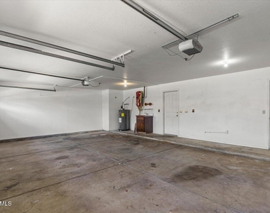 5709 E Gelding Drive - Photo Thumbnail 33