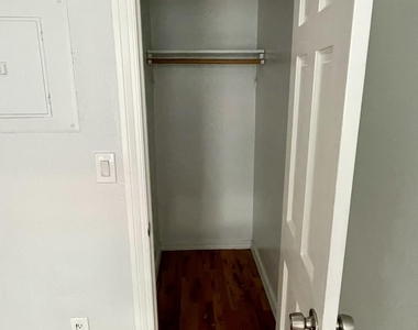 1216 W Roosevelt Street - Photo Thumbnail 7