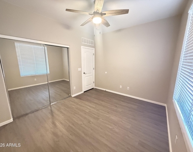 212 S 124th Avenue - Photo Thumbnail 20