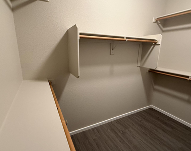 212 S 124th Avenue - Photo Thumbnail 10