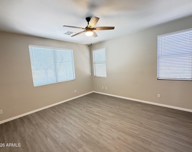 212 S 124th Avenue - Photo Thumbnail 8
