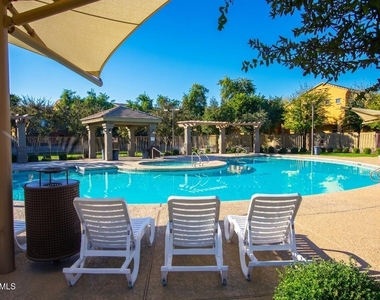 2401 E Rio Salado Parkway - Photo Thumbnail 12