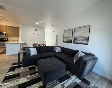 2401 E Rio Salado Parkway - Photo Thumbnail 3