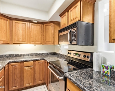 151 E Broadway Road - Photo Thumbnail 5