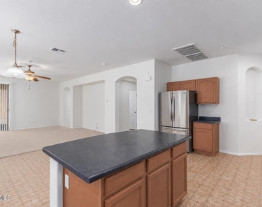 12096 W Eagle Ridge Lane - Photo Thumbnail 8