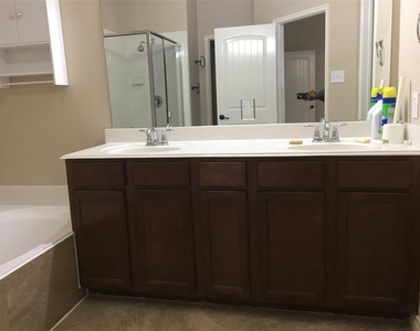 3600 White Summit Lane - Photo Thumbnail 13