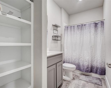 1513 Woodpecker Street - Photo Thumbnail 9