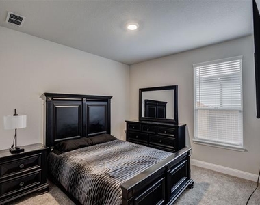 1513 Woodpecker Street - Photo Thumbnail 7