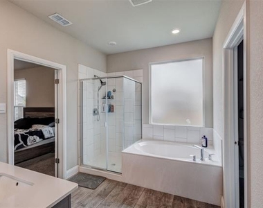 1513 Woodpecker Street - Photo Thumbnail 13