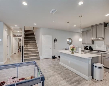 1513 Woodpecker Street - Photo Thumbnail 5