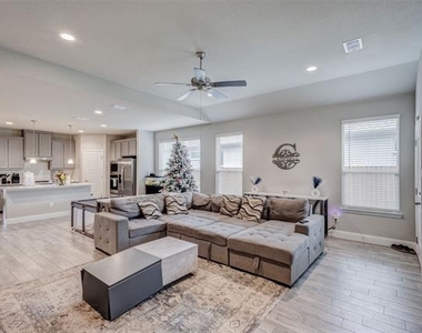 1513 Woodpecker Street - Photo Thumbnail 6