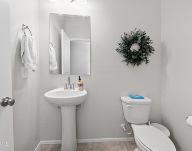 35419 W San Ildefanso Avenue - Photo Thumbnail 32