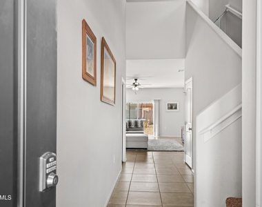35419 W San Ildefanso Avenue - Photo Thumbnail 6
