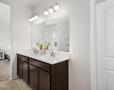 35419 W San Ildefanso Avenue - Photo Thumbnail 23